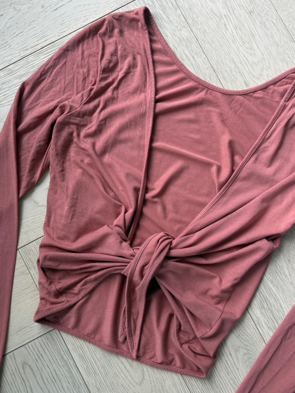 Wilfred Free Aritzia Versatile Tie Women’s Long Sleeve - Dusty Rose Size Medium